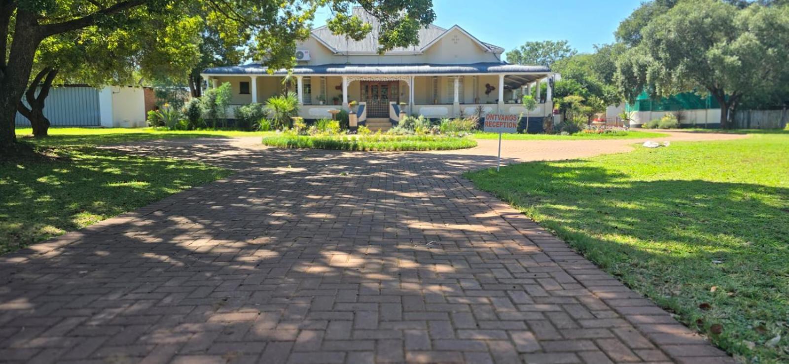 Grey Lourie Guesthouse Zeerust Exterior photo